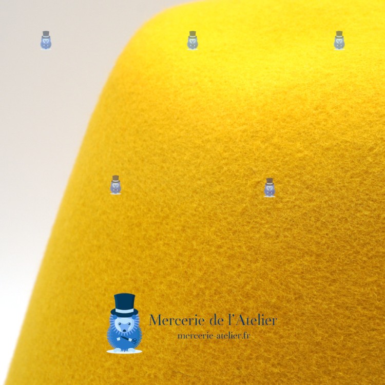 Cone feltro de lã - Amarelo Botão de Ouro