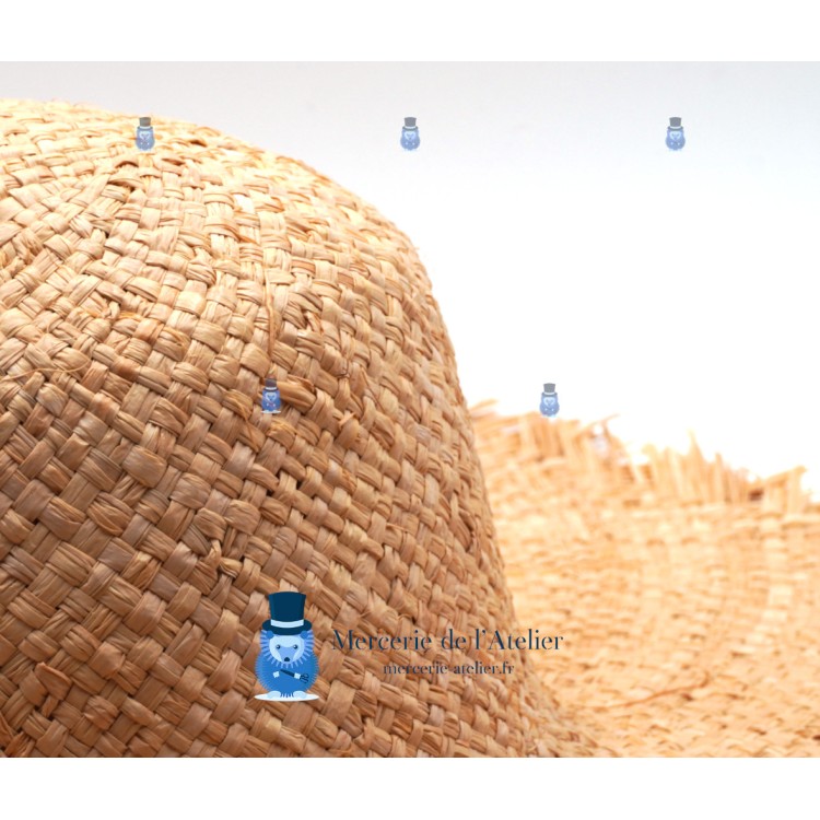Capeline aus Naturraffia - Rand mit Fransen