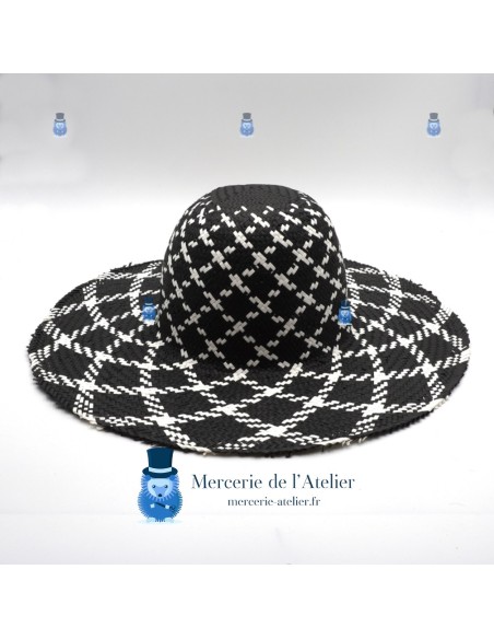 Capelina Papel Negro y Blanco